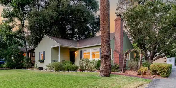 1830 N El Molino Avenue