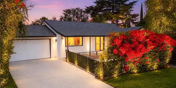 6759 N Golden West