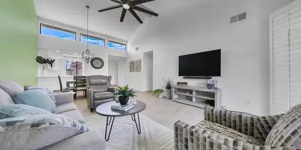 412 S Sierra Madre