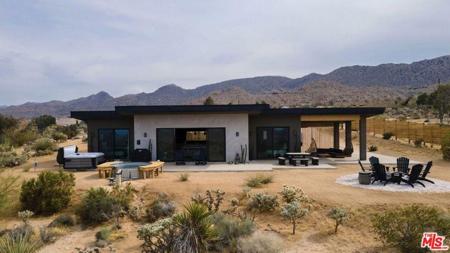 61526 Pueblo Trail