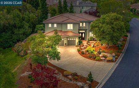 206 Lyndhurst Pl