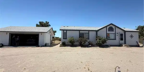 4821 Blue Grass