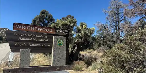 28106 Desert Front Rd