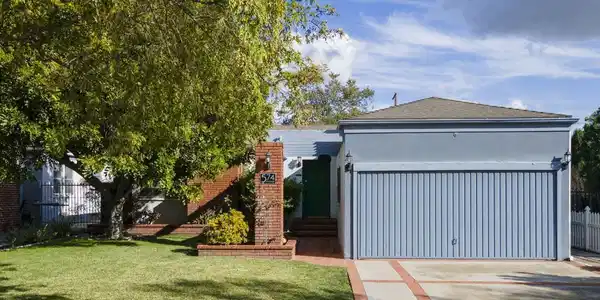 574 N Sunnyslope Avenue