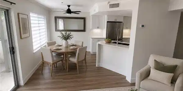 2604 Avenida Del Vista
