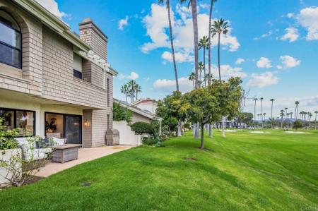 4035 Avenida Brisa