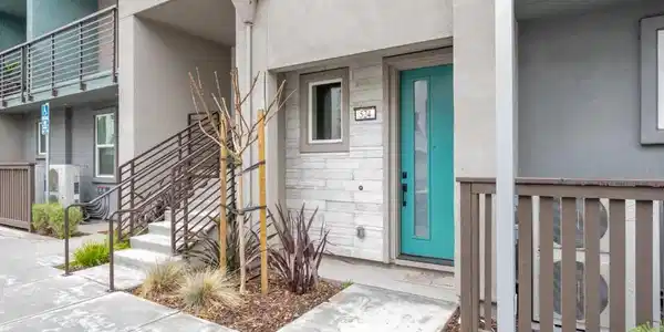 524 Yale Way