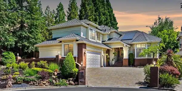 3100 Fox Creek Dr