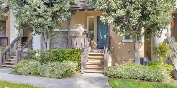 15 Harvest Point Lane