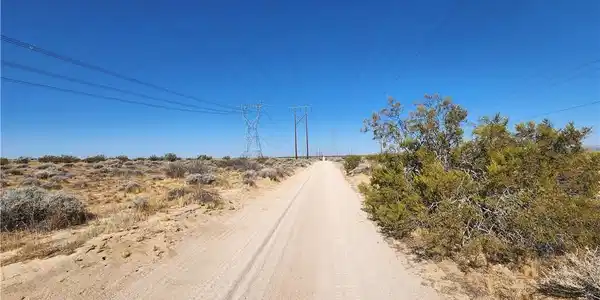 25 AC Near Powerline Road