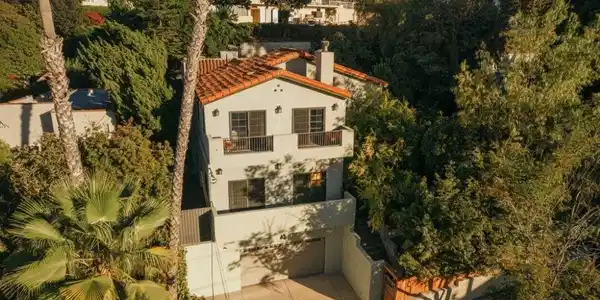 816 Hyperion Avenue