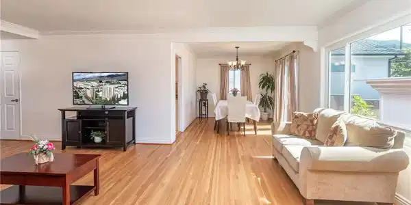 1030 E San Jose