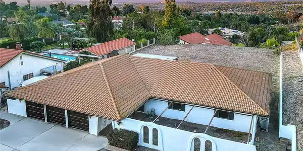 16464 Rancho Escondido