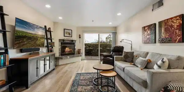 1560 Circa Del Lago