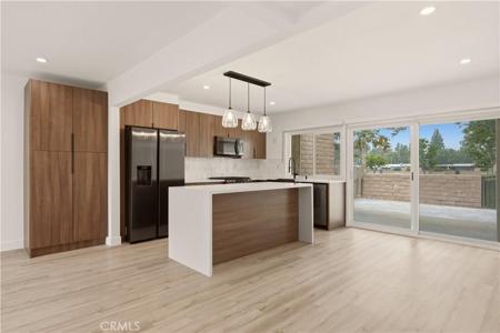 725 Palomares