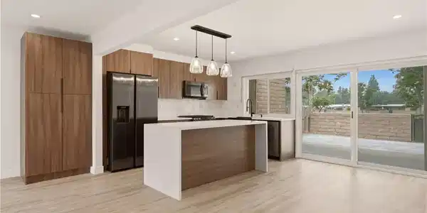 725 Palomares