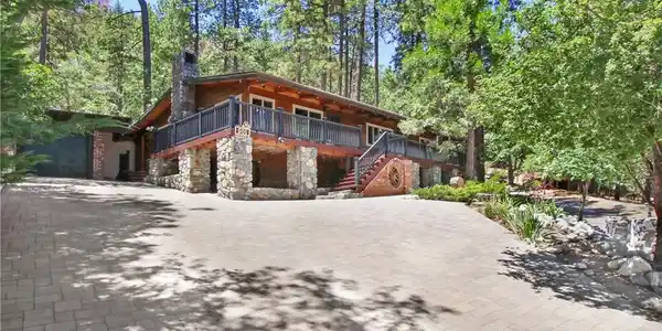 901 Mocking Bird Road
