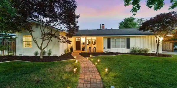 16180 Jasmine Way