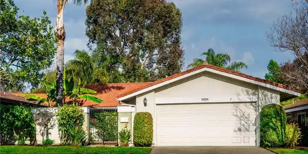 5204 Avenida Despacio