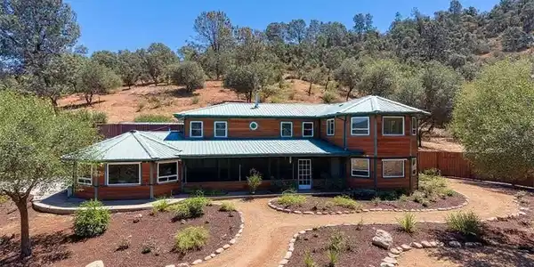 4921 Lookout Mountain