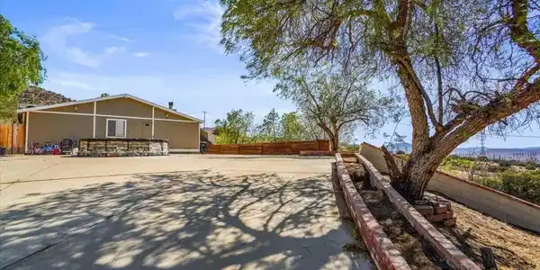 510 E soledad Road