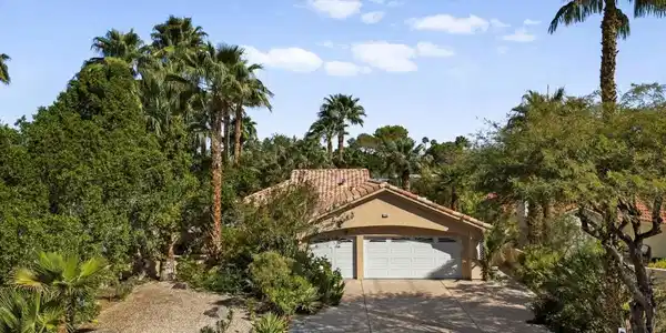 1150 E Via Colusa