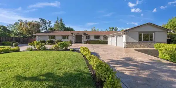 20847 Russell Lane