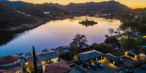 844 Lake Sherwood Drive