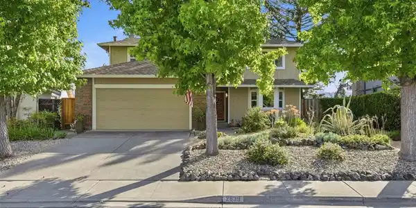2839 Rockridge Dr