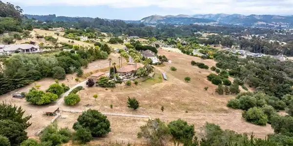 2710 Summerland Road