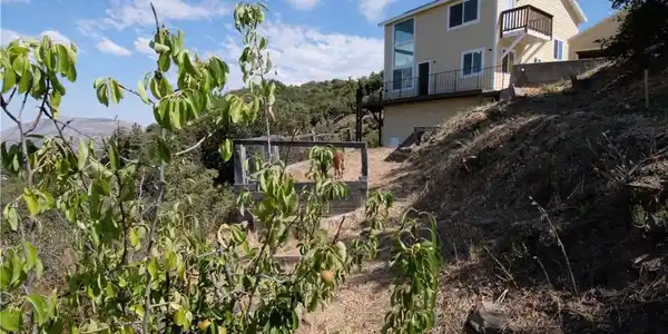 3305 Oakwood Drive