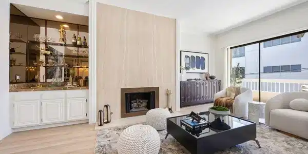 457 N Doheny Drive