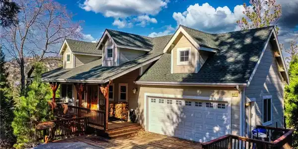 863 Grass Valley