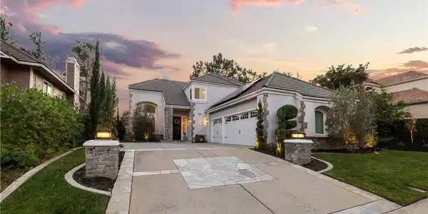 8 Lakeridge