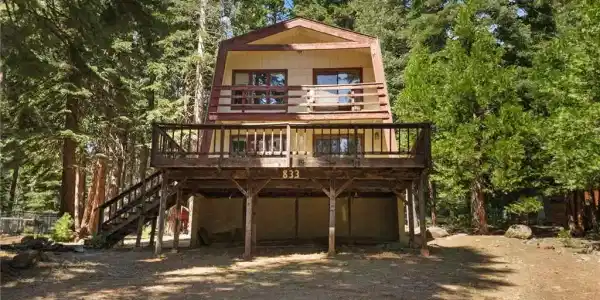 833 E Mountain Ridge Road