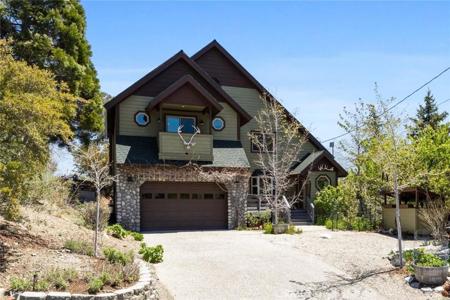2104 St. Bernard Drive