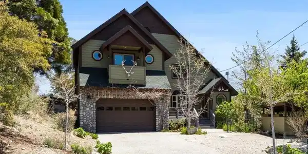 2104 St. Bernard Drive