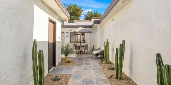 89 Calle Encinitas