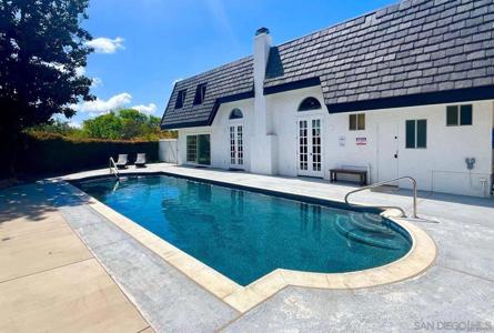9431 W Lilac Rd