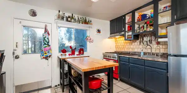1556 Rollins Drive