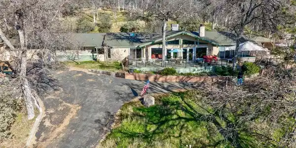 42387 Maples Lane