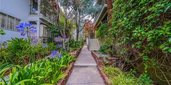 4501 Finley Avenue