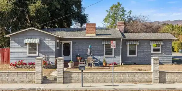 307 S Lomita Avenue