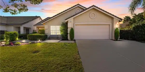 924 Riverview