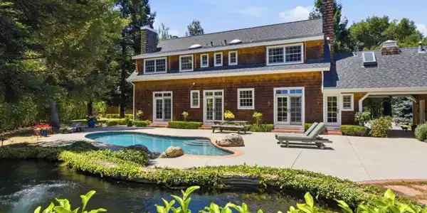 7 San Clemente Drive