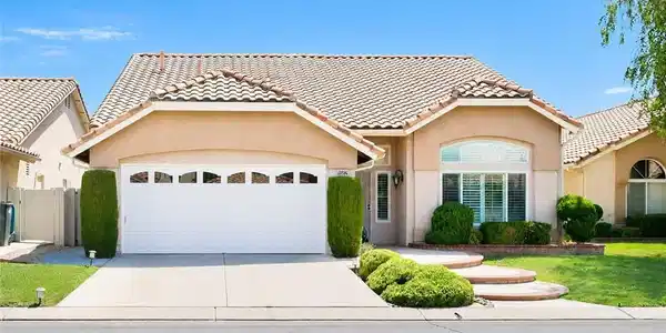 1582 Woodlands