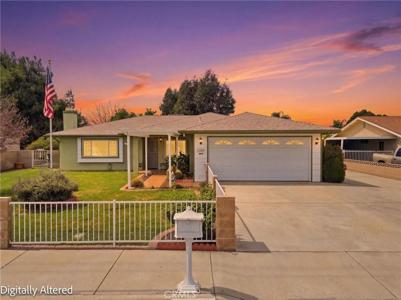 217 N Hemet