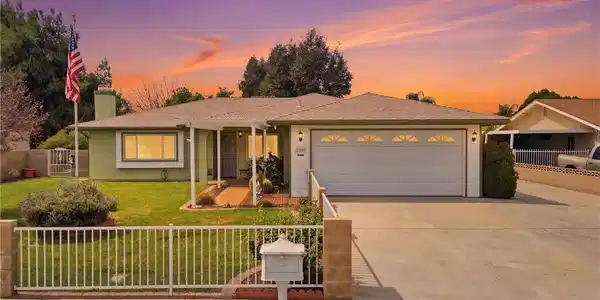 217 N Hemet