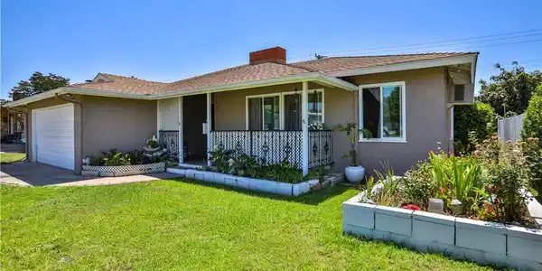 1706 James Place