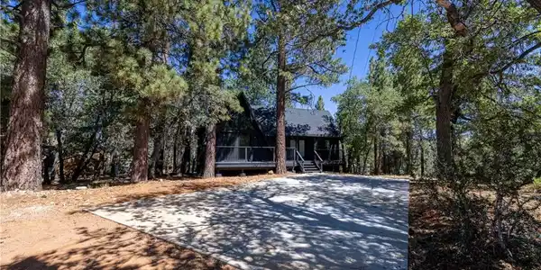 1592 Trinity Court